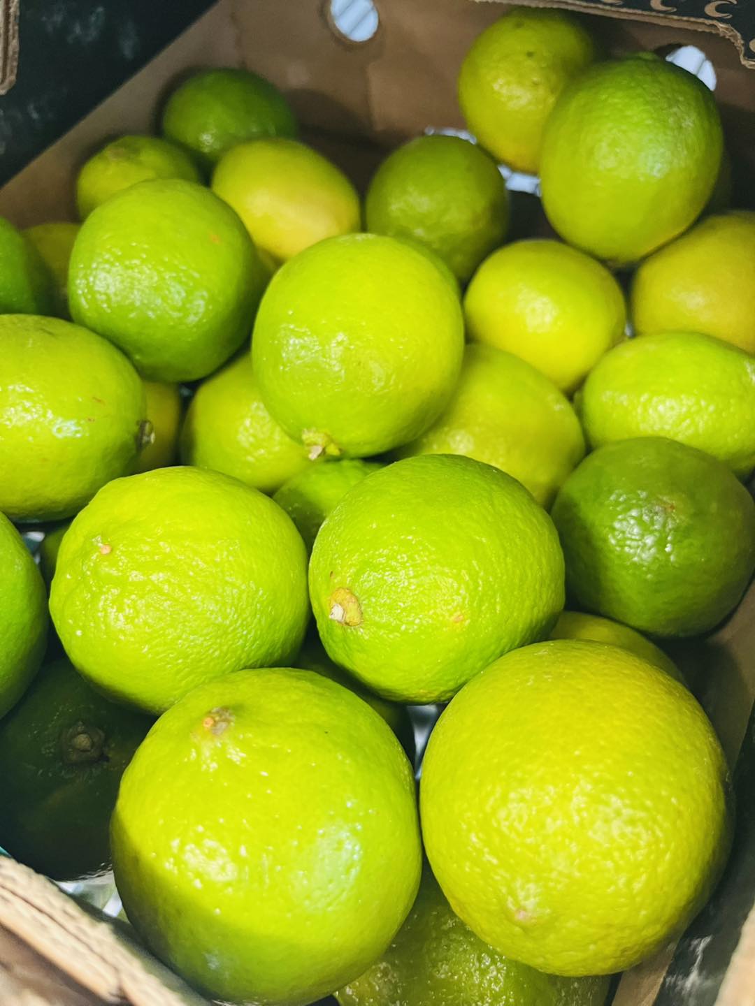 Lemon-1.jpg Fresh Lime - Image 1